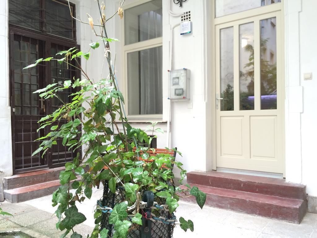Oasis Of Downtown Budapeste Exterior foto